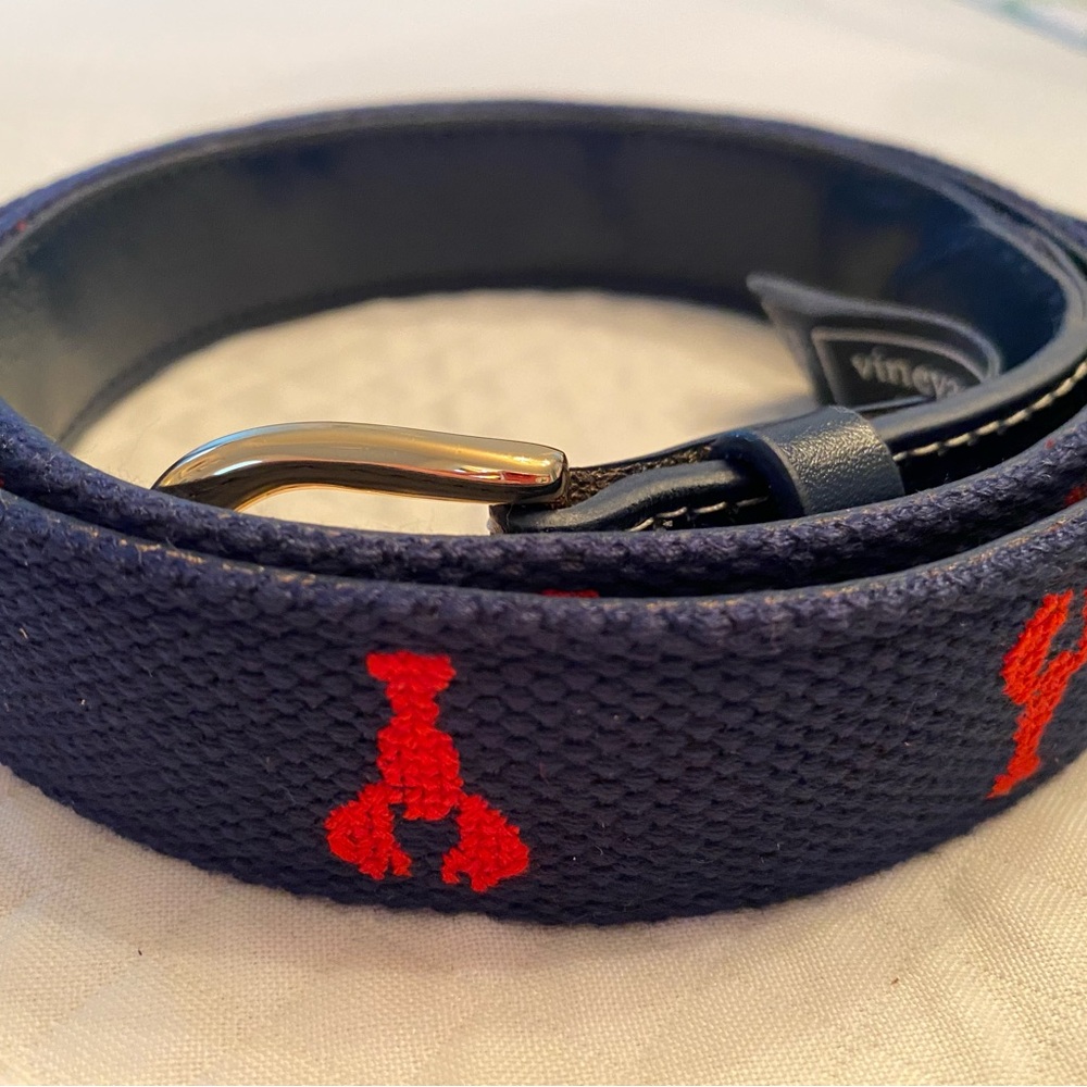 Vineyard Vines Women’s Navy Belt with Red Lobster Embroidered Motif